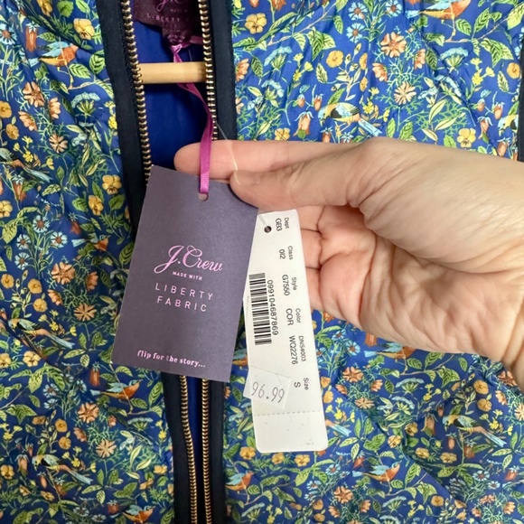 JCREW NWT Excursion Down Vest in Liberty Catesby Floral, Size SMALL $148 - Picture 7 of 16